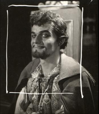 Darvas Iván Don César de Bazan szerepében / 1956 / Farkas Tamás / Victor Hugo: Királyasszony lovagja, Madách Színház, Budapest, 1956, r.: Vámos László