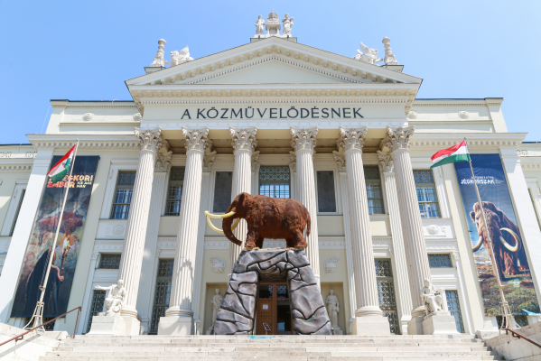 100 ezer látogató a szegedi jégkorszak-kiállításon