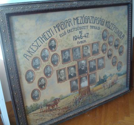 A keszthelyi Nagyváthy iskola egy tablója 1947-ből.