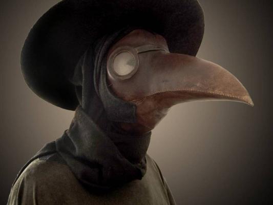 Korabeli védőfelszerelés: így nézett ki a pestisdoktor!