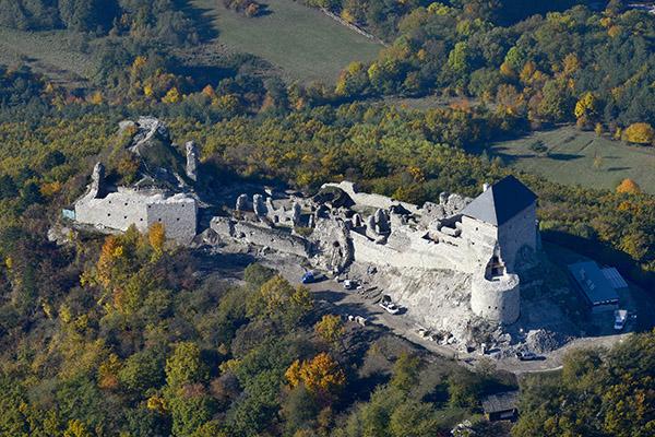 Regéci Vár és Látogatóközpont