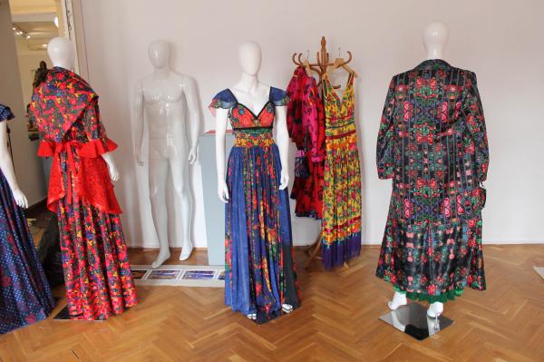 A Romani Design Fashon Art kiállítása