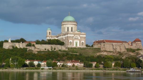 Szent István-kori templomot tárnak fel Esztergomban