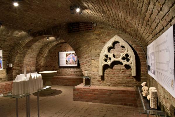 Templomok a talpunk alatt...